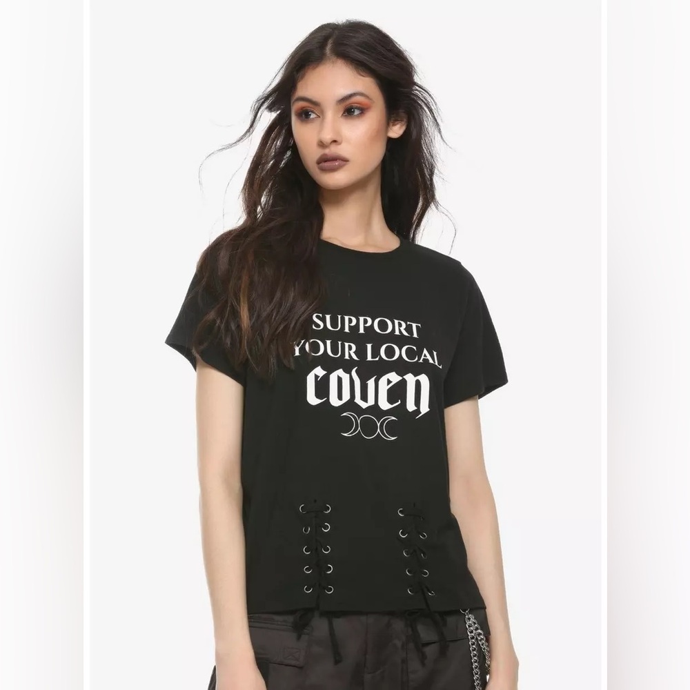 HOT TOPIC Local Coven CORSET TIES Short Sleeve Wide Neckline BLACK T-SHIRT!